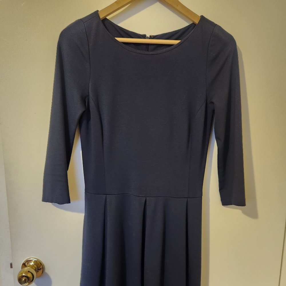 Classic Banana Republic Navy Dress (Size 0)